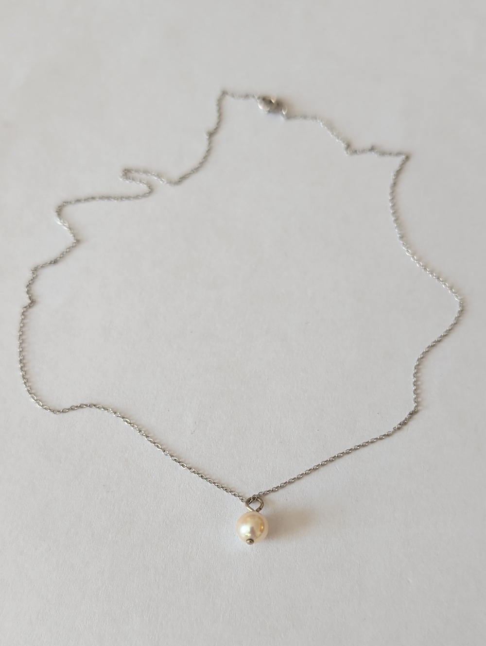 14k White Gold Necklace with Single Pearl Pendant
